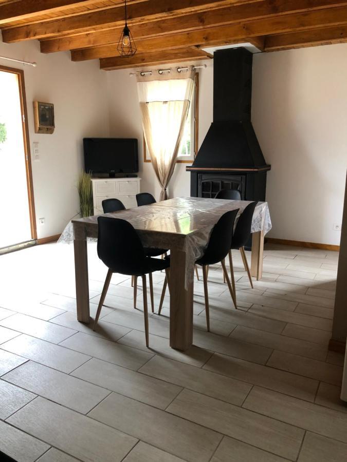 Gite Des Petites Fayes Sud La Douze Buitenkant foto